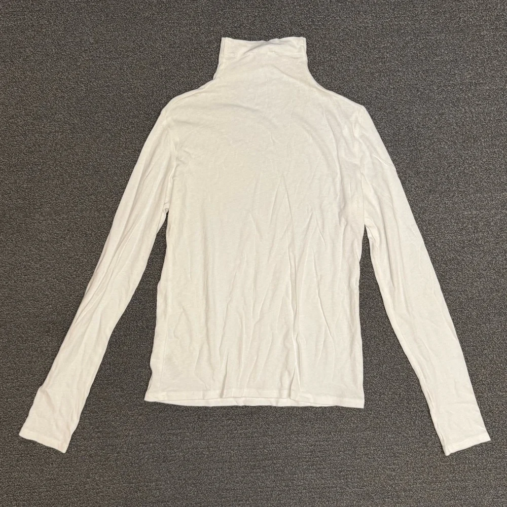 Vince Cotton Turtleneck in White - Picture 5 of 12